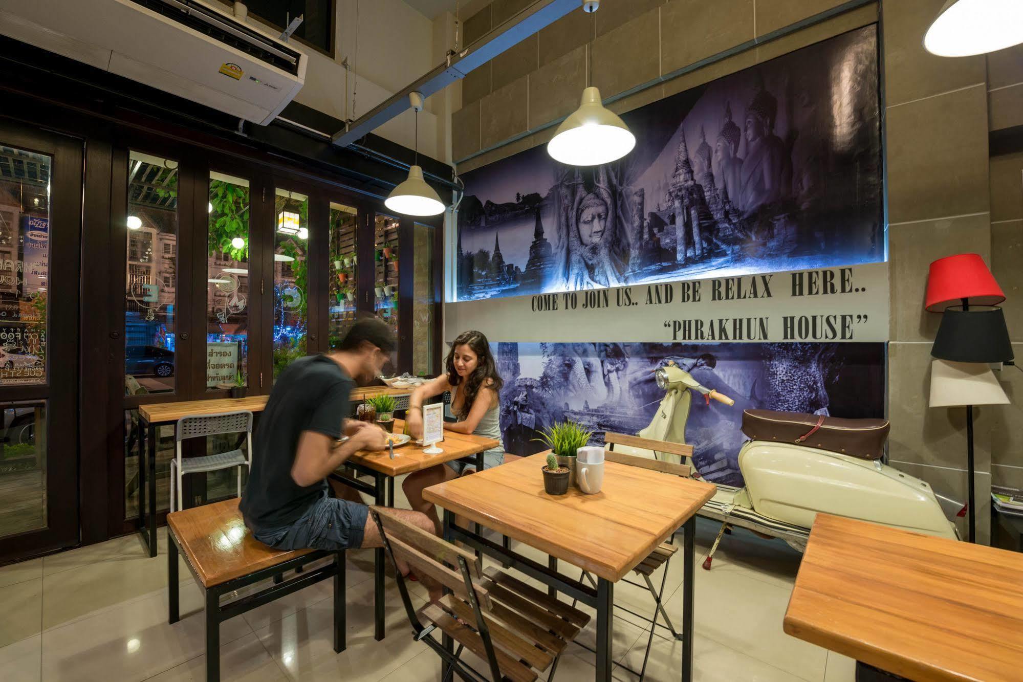 Отель Pine Cafe'&Bed Аюттхая Экстерьер фото